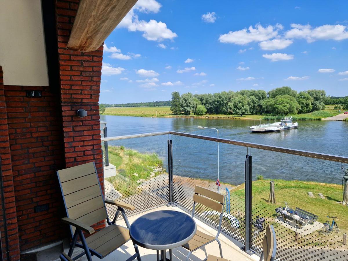 Het Maashotel Broekhuizen  Экстерьер фото